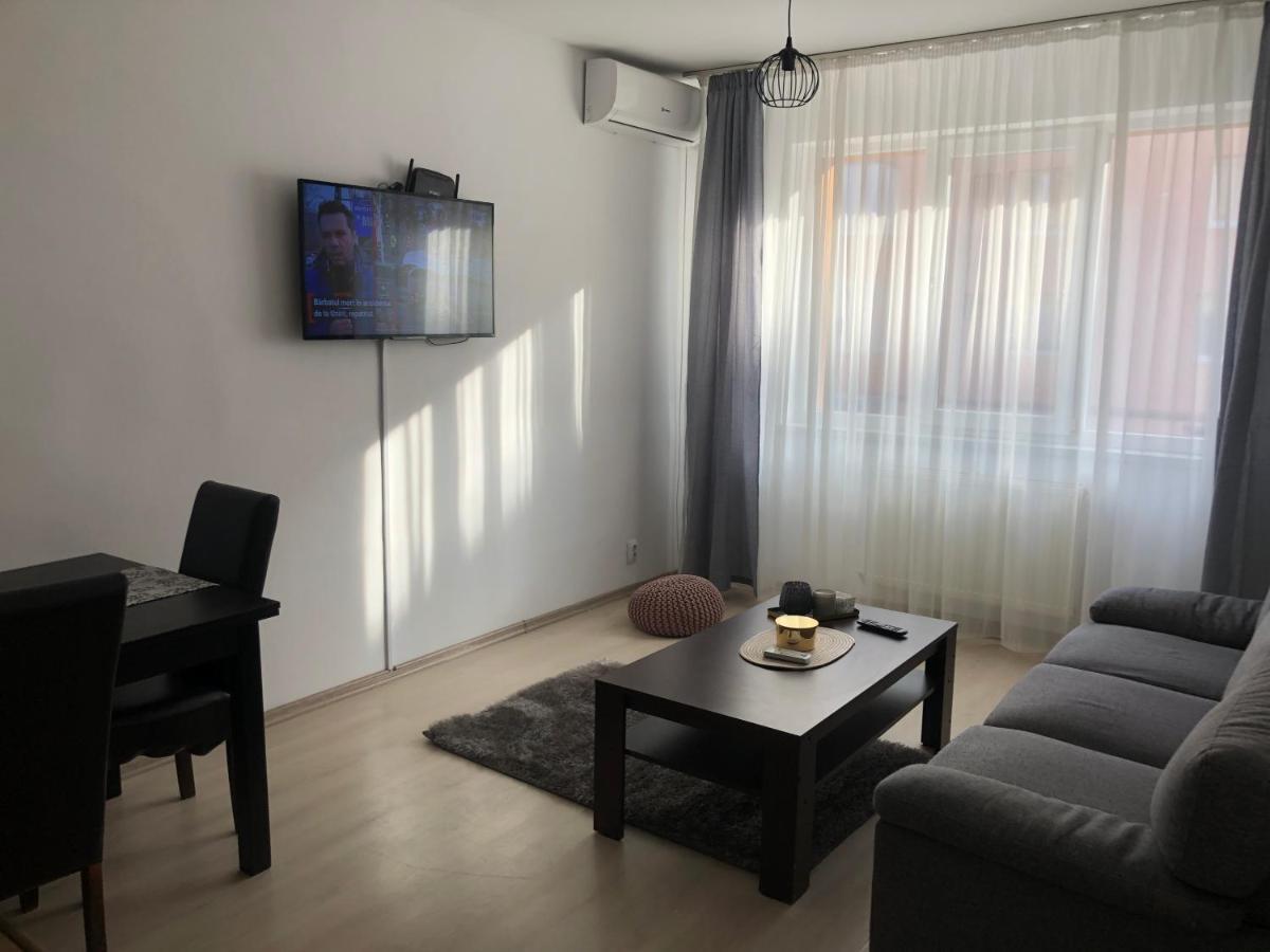 Confort Apartment Medias Exterior photo